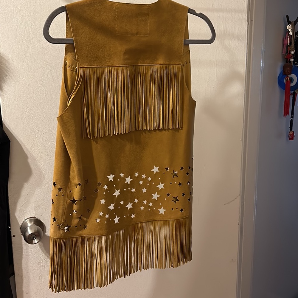 Fringed Mustard Yellow Vest with Star Cutouts - Picture 5 of 8